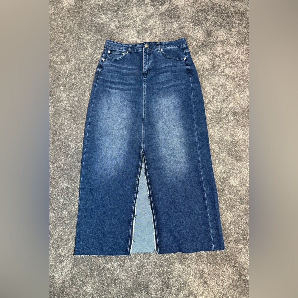 indigo thread co Blue Denim Jean Maxi Skirt Women Size 8‎ or Medium NWOT